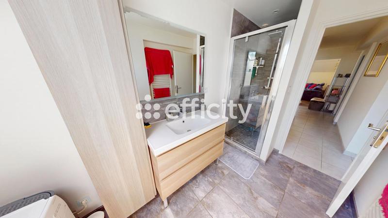 Maison - 200 m² - 7 pièces