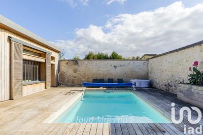 Maison - 240 m² - 6 pièces