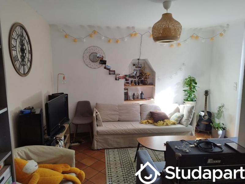 Chambre - 12 m² - 1 pièce