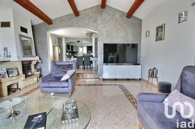 Maison - 205 m² - 9 pièces