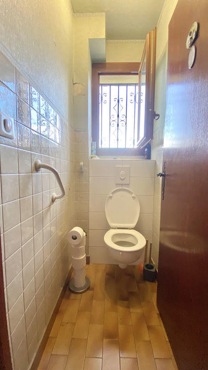 Maison - 265 m² - 11 pièces