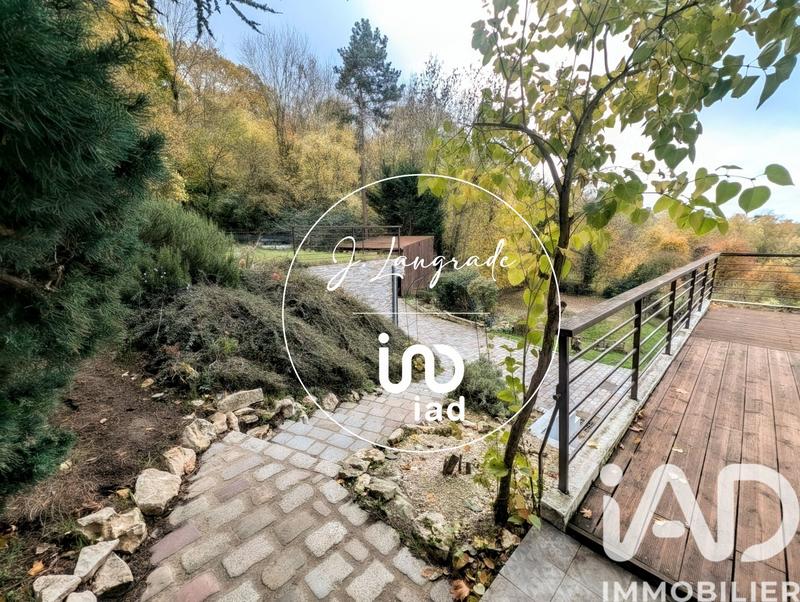 Maison - 200 m² - 7 pièces