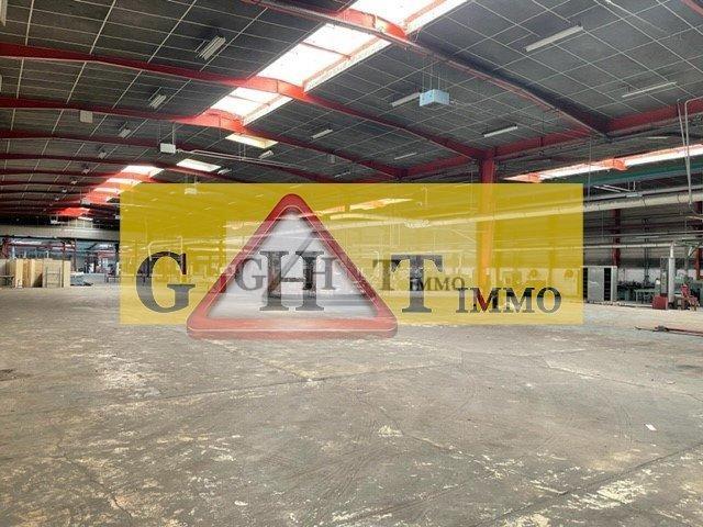Entrepôt - 5 920 m²