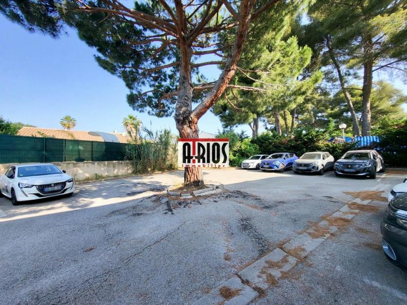 Local d'activité / Entrepôt - 780 m²