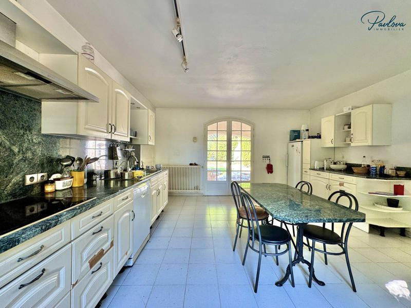 Villa - 230 m² - 7 pièces