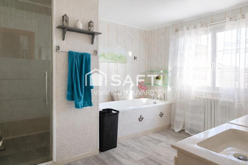 Maison - 250 m² - 5 pièces