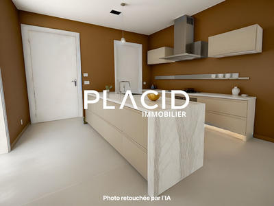 Maison - 104 m² - 4 pièces