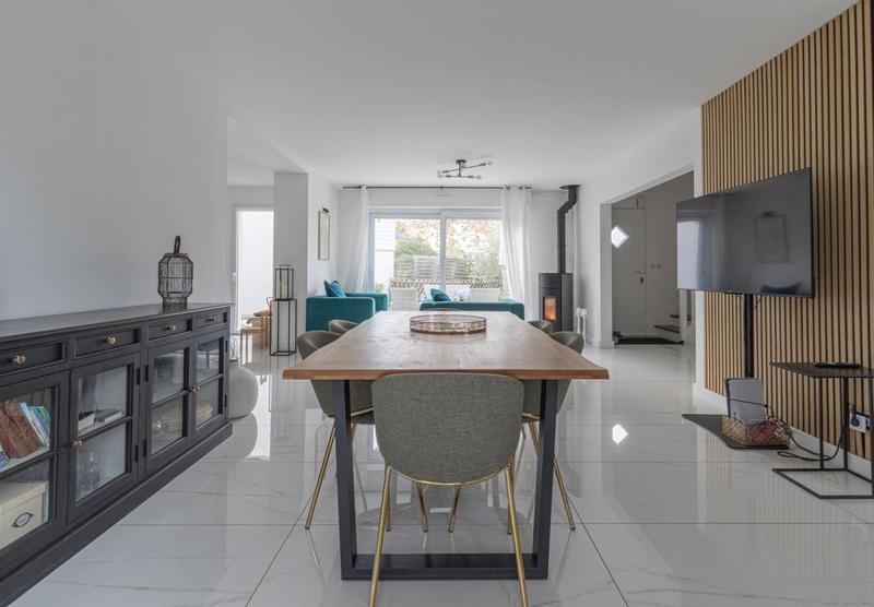 Maison - 145 m² - 6 pièces