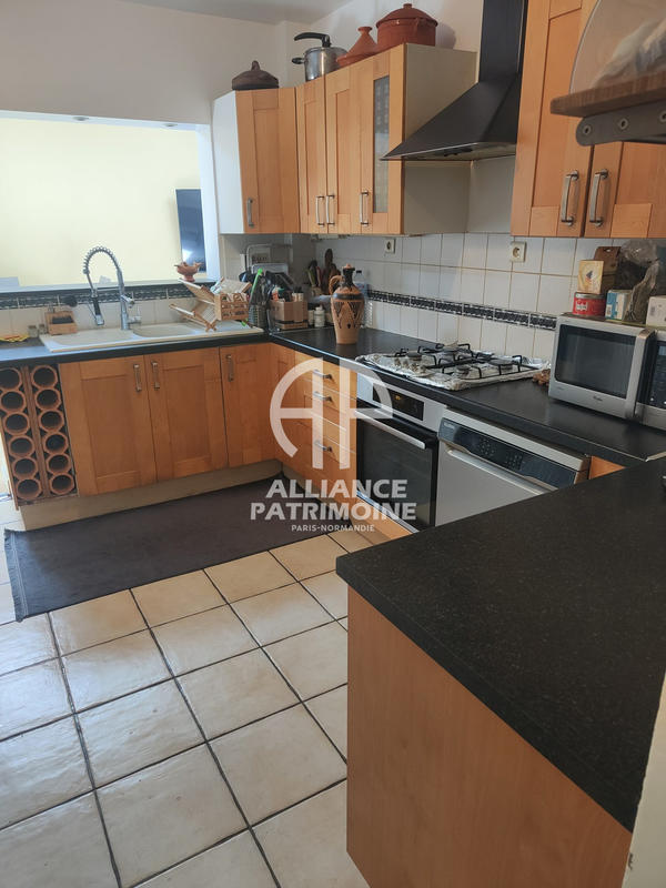 Maison traditionnelle - 120 m² - 6 pièces