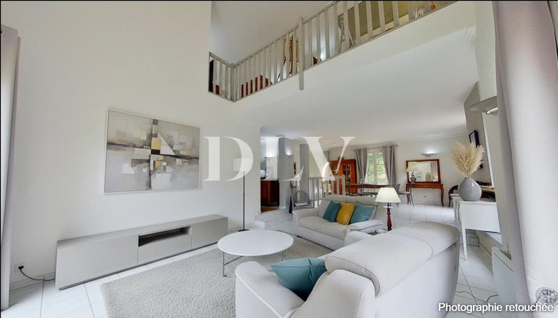 Maison - 194 m² - 6 pièces