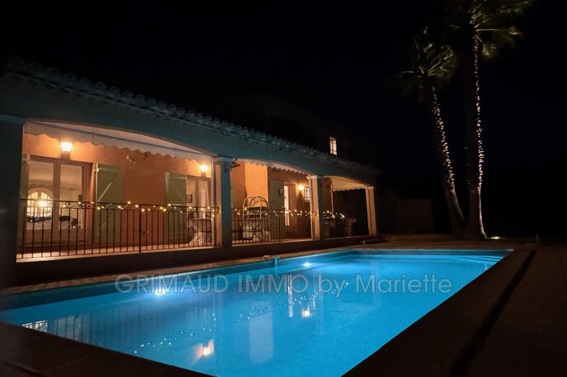 Villa - 210 m² - 6 pièces