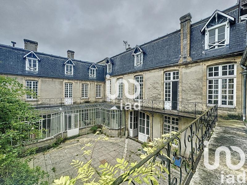 Maison - 416 m² - 17 pièces