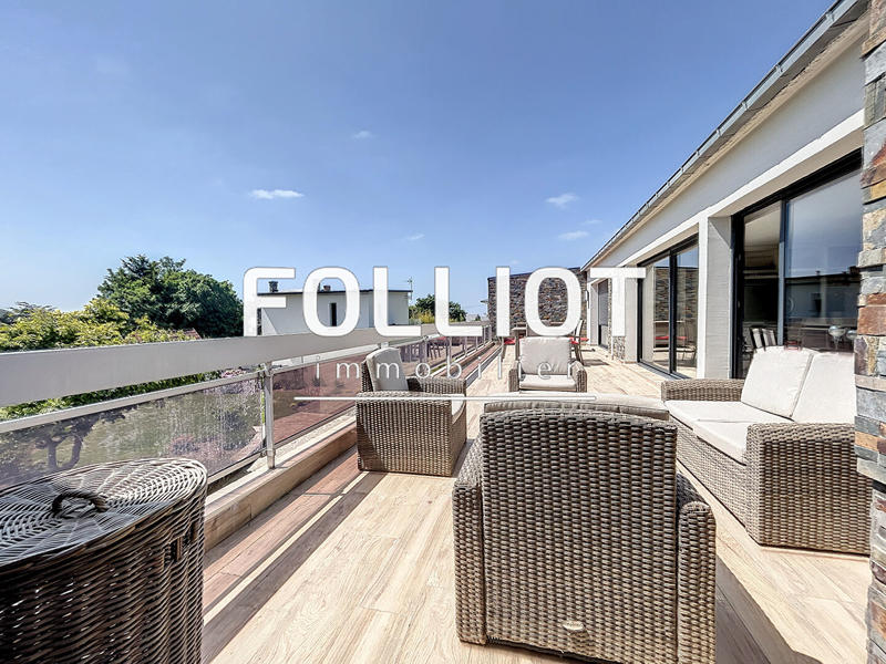 Maison - 286 m² - 7 pièces