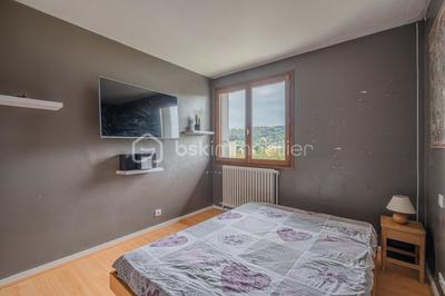Appartement - 99 m² - 5 pièces