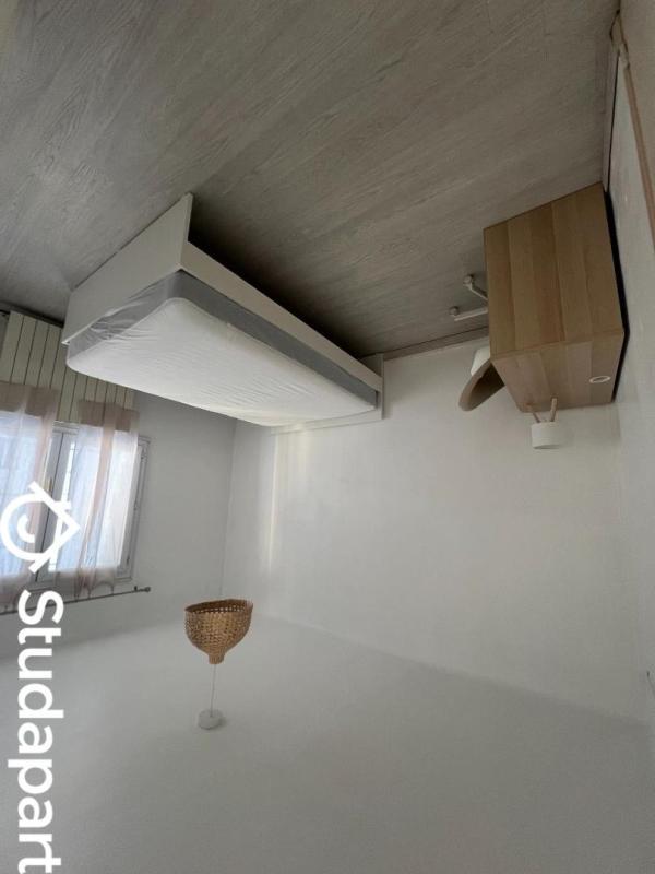 Chambre - 9 m² - 1 pièce