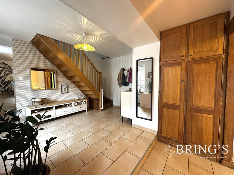 Maison - 200 m² - 7 pièces