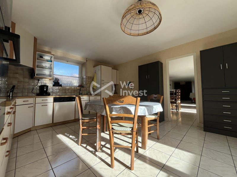 Maison - 240 m² - 7 pièces