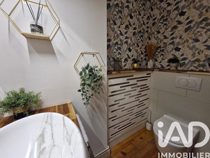 Maison - 437 m² - 12 pièces