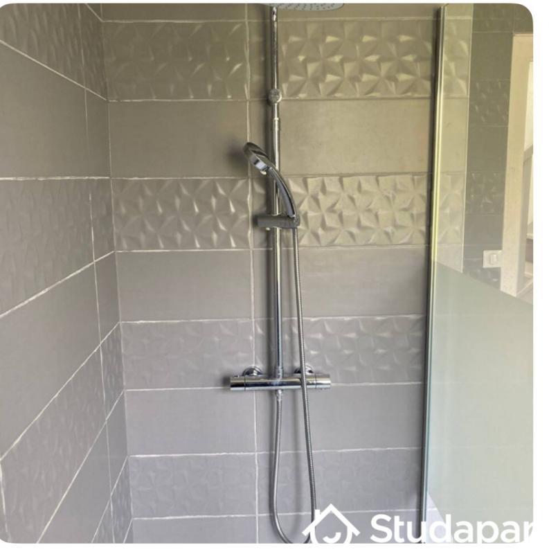 Chambre - 13 m² - 1 pièce