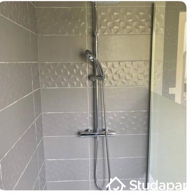 Chambre - 13 m² - 1 pièce