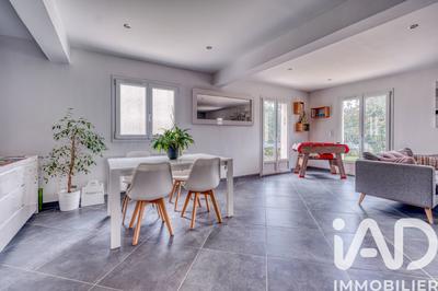 Maison - 115 m² - 6 pièces