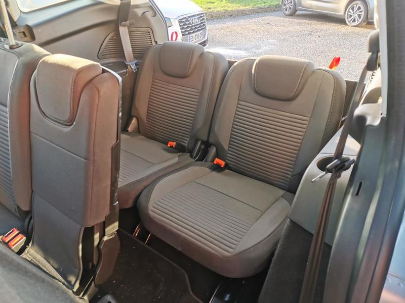 Ford Grand c-Max 1.0 EcoBoost 125 ch Titanium