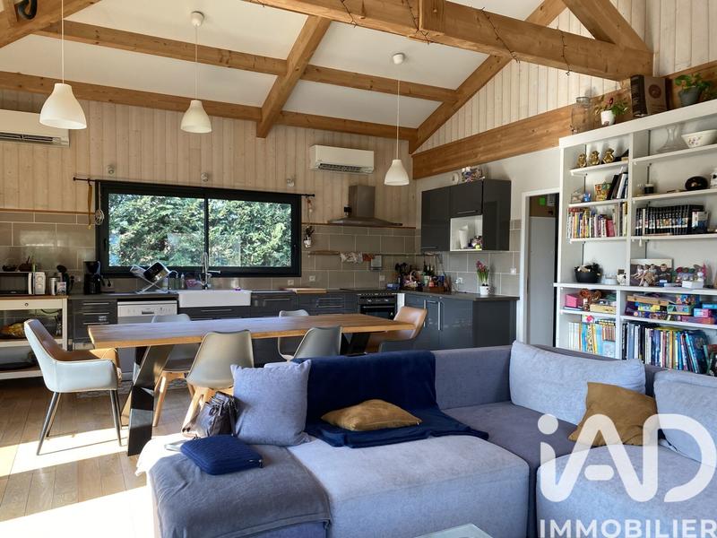 Maison - 161 m² - 7 pièces