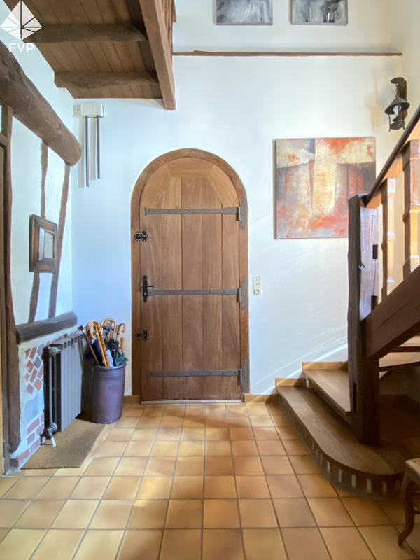 Propriété - 272 m² - 10 pièces