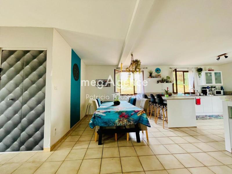 Maison traditionnelle - 122 m² - 4 pièces