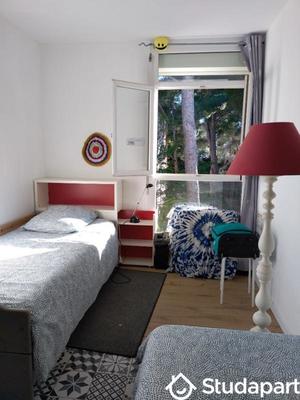 Chambre - 12 m² - 1 pièce