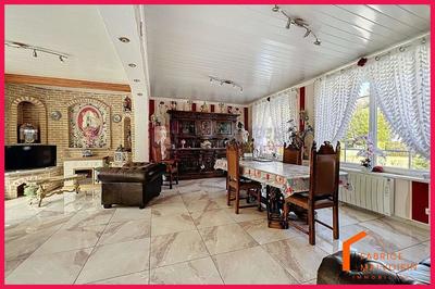 Maison - 195 m² - 6 pièces