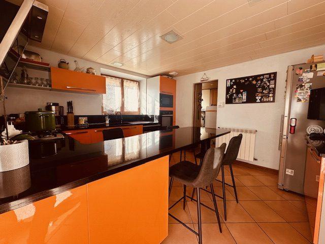 Maison ancienne - 205 m² - 7 pièces