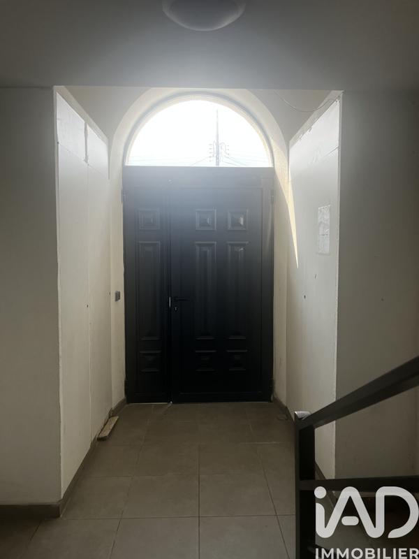 Maison - 300 m² - 4 pièces