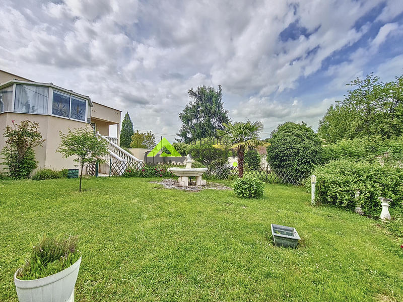 Propriété - 391 m² - 5 pièces