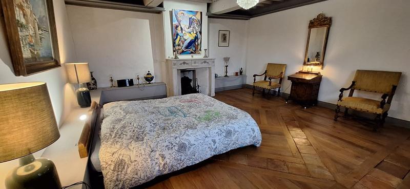 Maison - 347 m² - 1 pièce