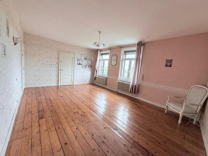 Maison - 450 m² - 16 pièces