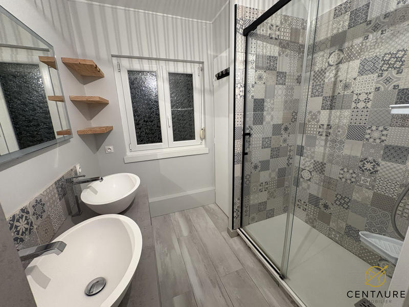 Maison - 92 m² - 4 pièces