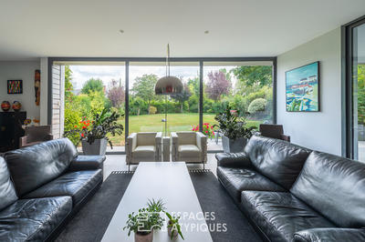 Maison - 222 m² - 10 pièces