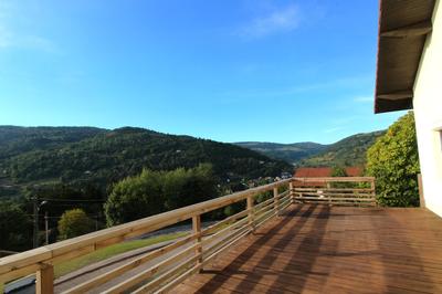 Maison traditionnelle - 205 m² - 7 pièces