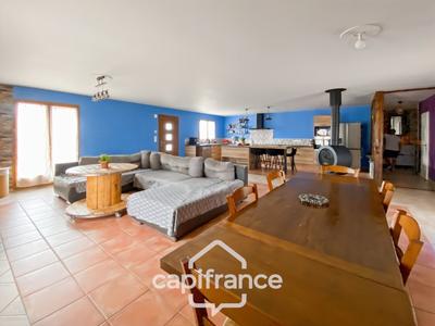 Maison - 144 m² - 7 pièces