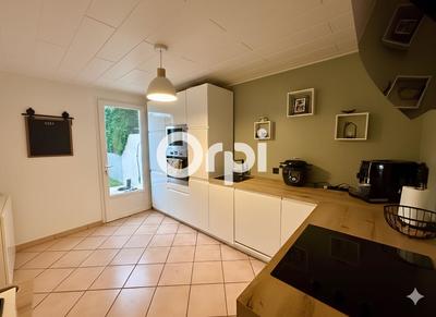 Maison - 93 m² - 4 pièces