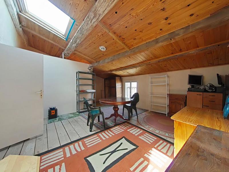 Maison - 280 m² - 7 pièces