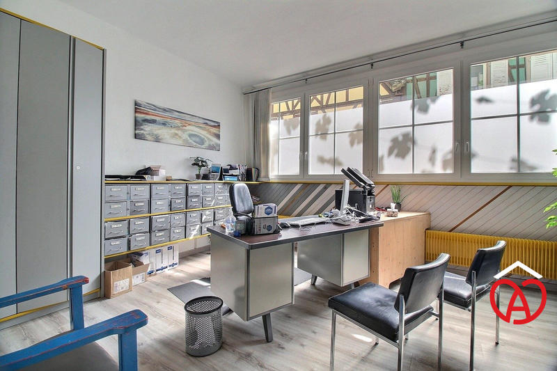 Local d'activités - 89 m² - 5 pièces