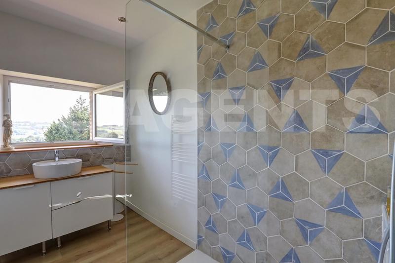 Propriété - 333 m² - 10 pièces