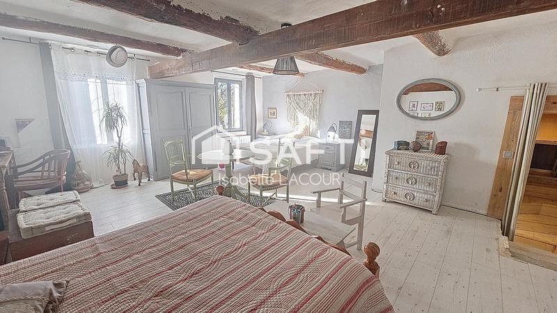 Maison - 284 m² - 9 pièces