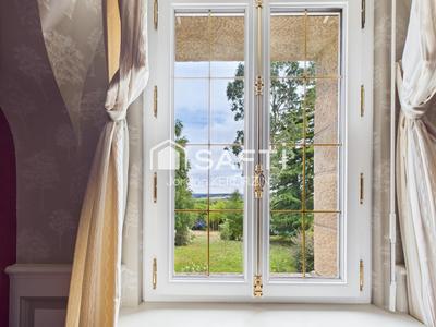 Maison - 380 m² - 13 pièces