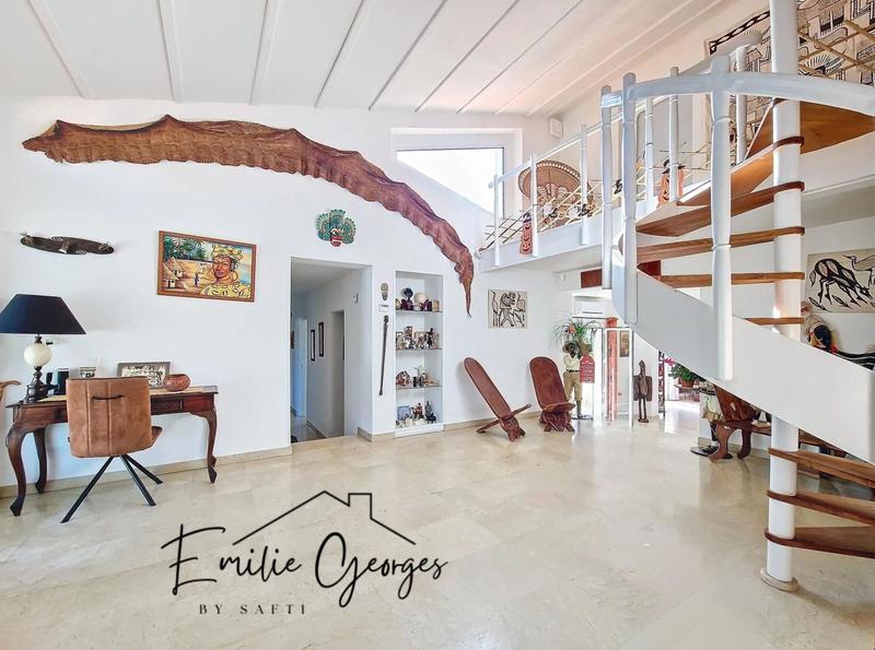 Maison - 345 m² - 7 pièces