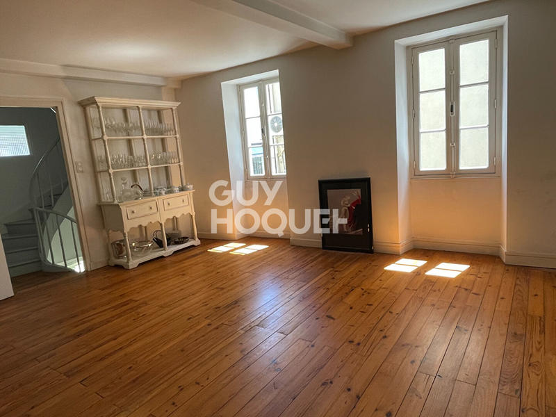 Immeuble - 8 pièces