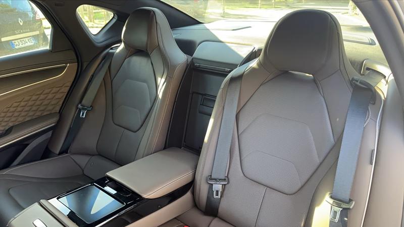 Byd Han 517 85 kWh Executive - Entretien constructeur Toit ouvrant