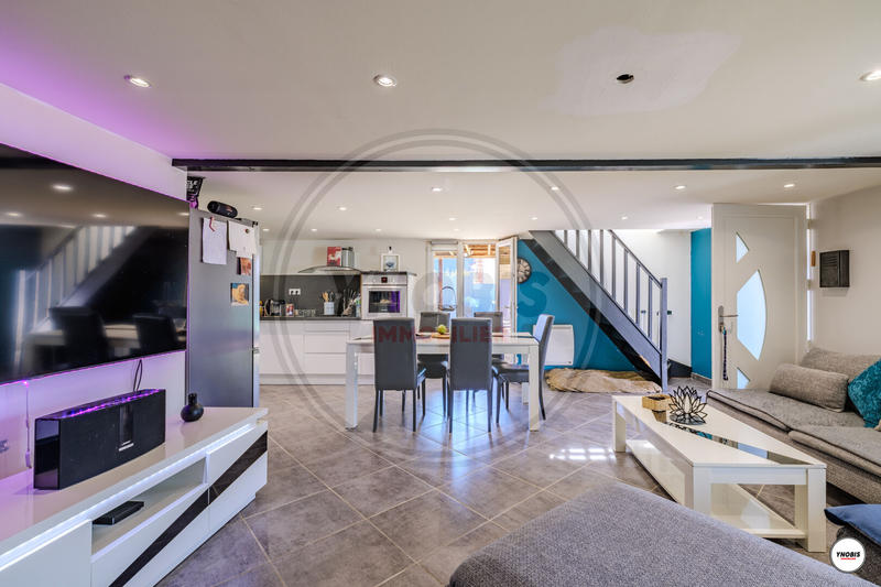 Maison - 96 m² - 5 pièces